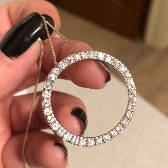 FREE Rhinestone circle necklace - Picture 2 of 4